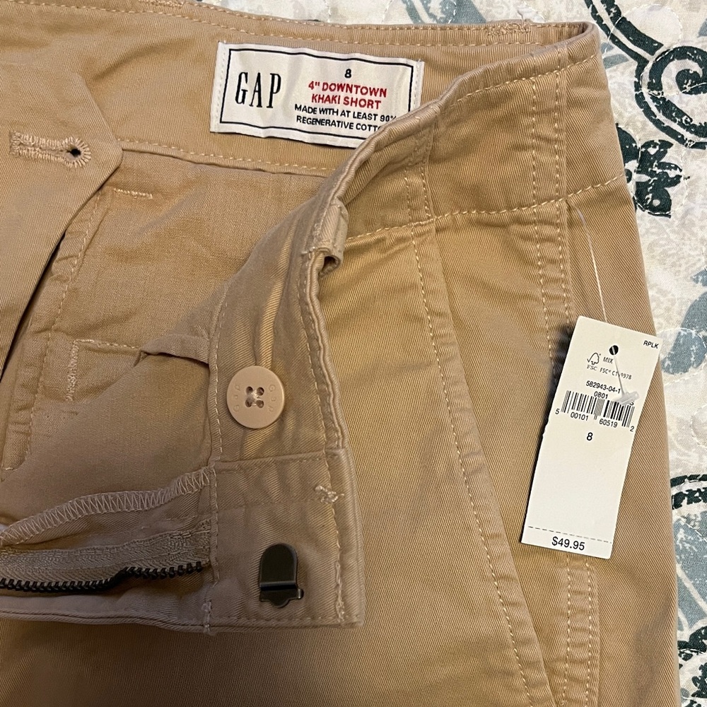 Gap size 8 women’s 4” DOWNTOWN KHAKI SHORT NWT - Picture 2 of 10